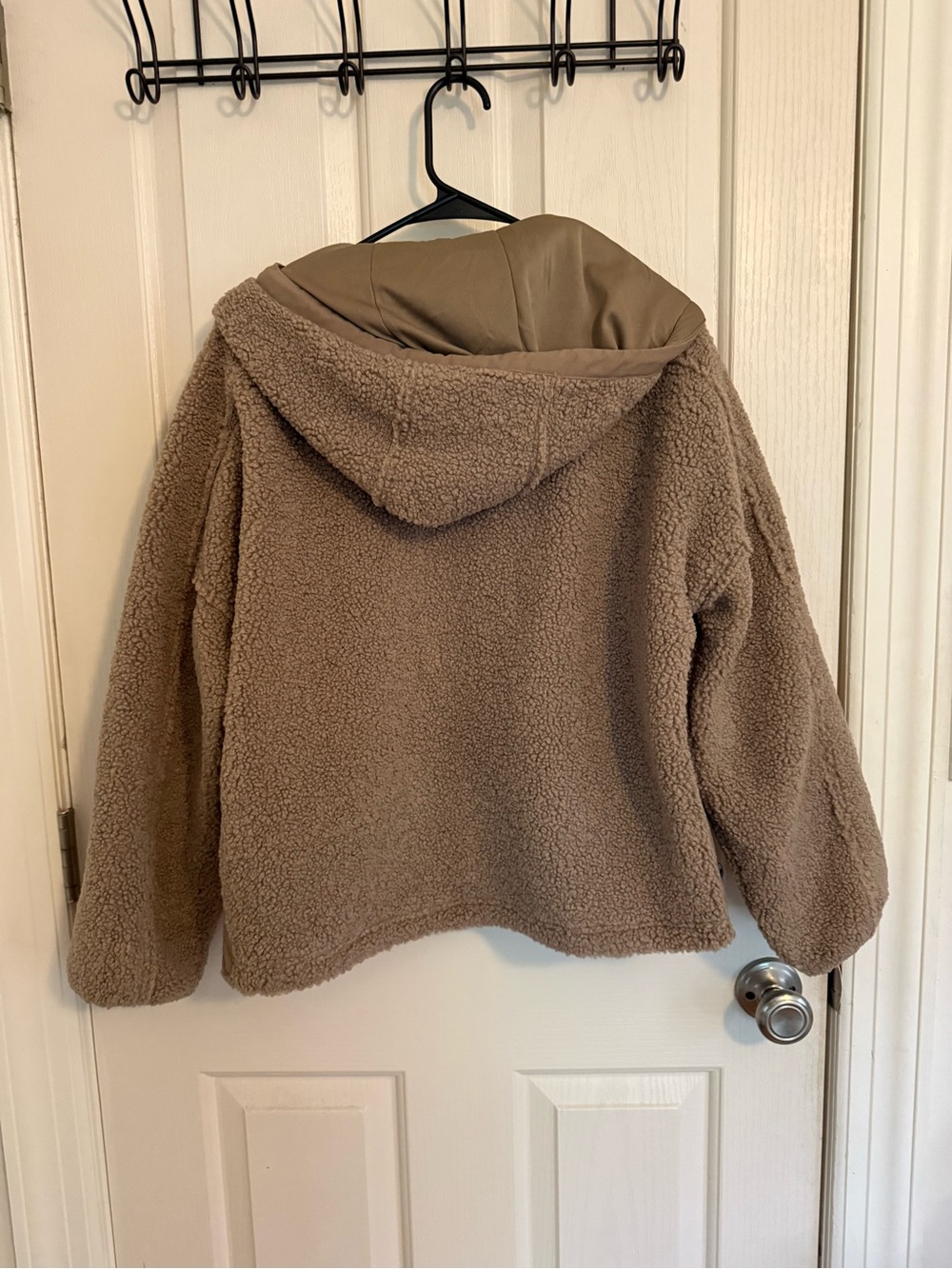 Cozy Women's Hooded Sherpa Puffer Jacket - Taupe